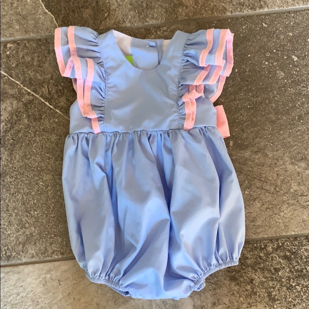 Classic Whimsy Blue Ruffle Bubble